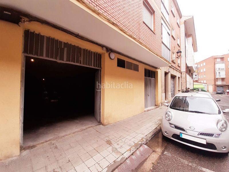 Foto e67367f9-f497-4b2d-b27f-4d6c8e72add9. Aparcament cotxe a San Pablo y Santa Marina Palencia
