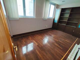 Büro  Calle mayor principal