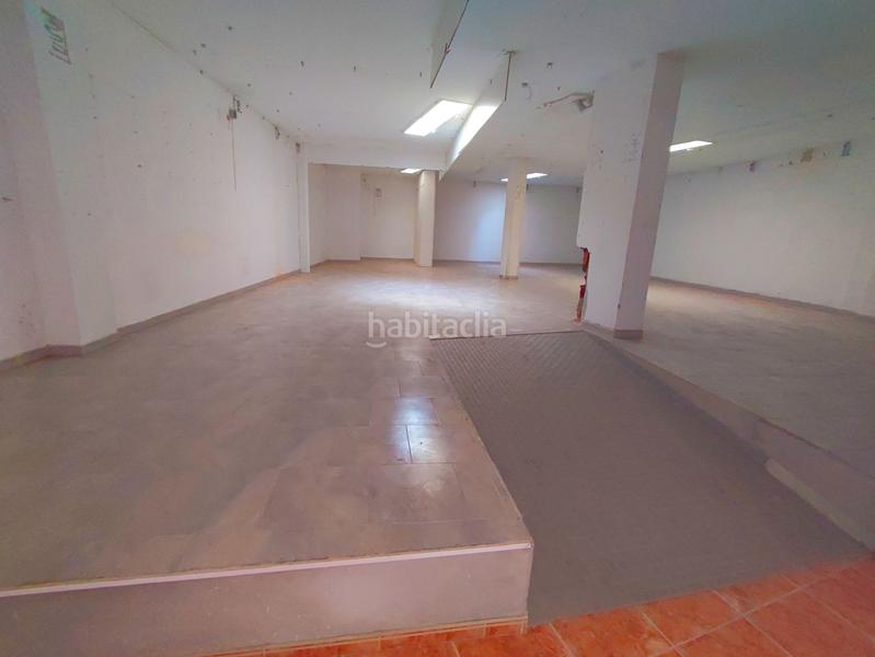 Foto ae18cd8f-a3fd-4baf-b812-c559c77e7cc7. Lloguer local comercial a calle valentín calderón 24 a Palencia