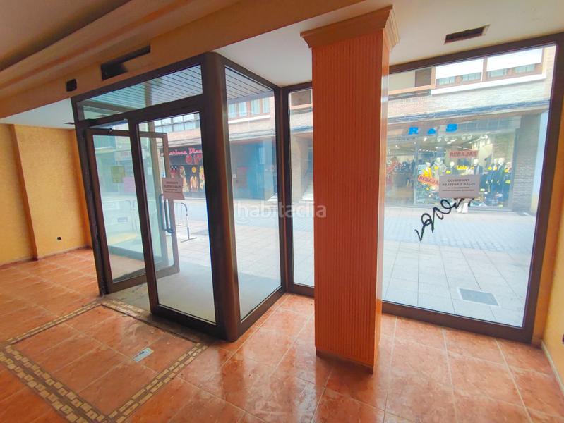 Foto d1483205-2bf8-4af4-8df3-4014ca083666. Affitto locale commerciale in calle valentín calderón 24 in Palencia