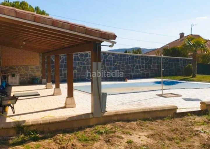 Foto b9d40403-e91a-4293-8651-5801b4fa1e43. Xalet amb calefacció aparcament piscina a Villalobón