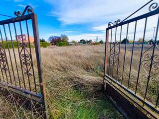 Wohngrundstück in Urbanización el Hito
