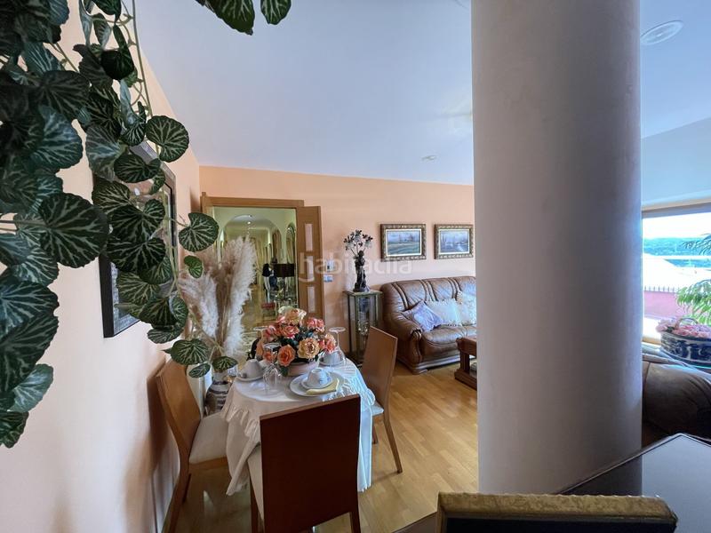 Foto d4f33173-2474-4a25-bb24-c69608e133c1. Piso  en venta en Pastoriza, 3 dormitorios. en Arteixo