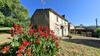 Maison à Carral. Casa en venta en quembre, 4 dormitorios.