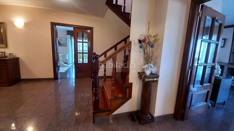 Foto 8890dfe1-2004-4b0d-b4d9-ec4ad0ede15e. Chalet  en venta , 4 dormitorios. en Bergondo