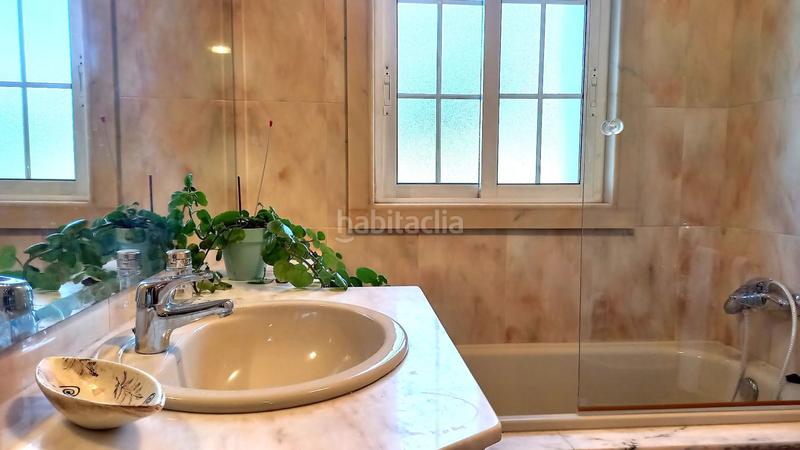 Foto d423617c-035d-47f3-ab9e-1f5b2de6dfd4. Chalet  en venta , 4 dormitorios. en Bergondo