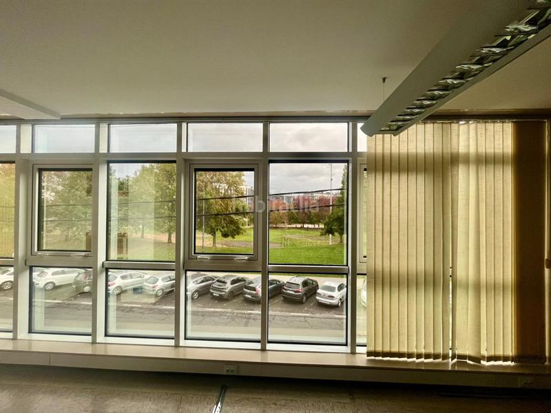 Foto 8265c74d-a0be-4755-bee3-76d15b3013b5. Location bureau dans Vioño Coruña (A)