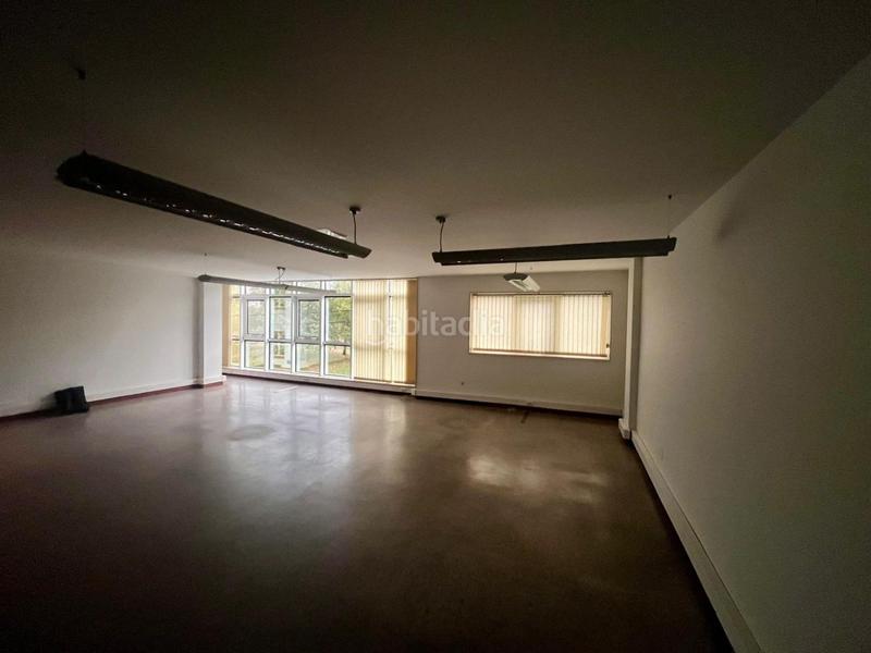 Foto c17b0e5f-6896-4313-9783-ad85e165ebab. Location bureau dans Vioño Coruña (A)