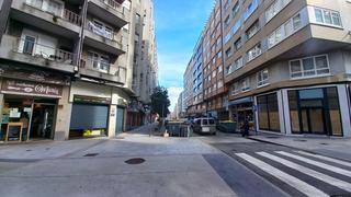 Location Local commercial à Agra del Orzán - Ventorrillo. Local comercial a la calle en alquiler en avda. ronda de outeiro