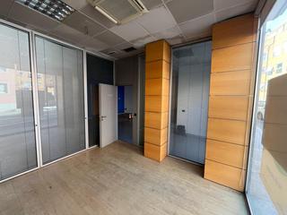 Locale commerciale in Elviña - A Zapateira. Local en venta en palavea, 2 dormitorios.