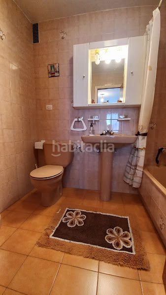 Foto a8a11d66-aa1a-419a-8a0e-bff8f0473a21. Pis amb aparcament a Agra del Orzán - Ventorrillo Coruña (A)