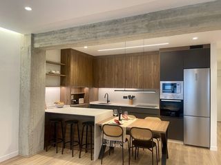 Flat in Os Mallos. Piso en venta en cuatro caminos, 2 dormitorios.