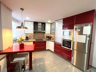 Pis a Los Castros - Castrillón. Piso en venta en avda. pasaje, 4 dormitorios.