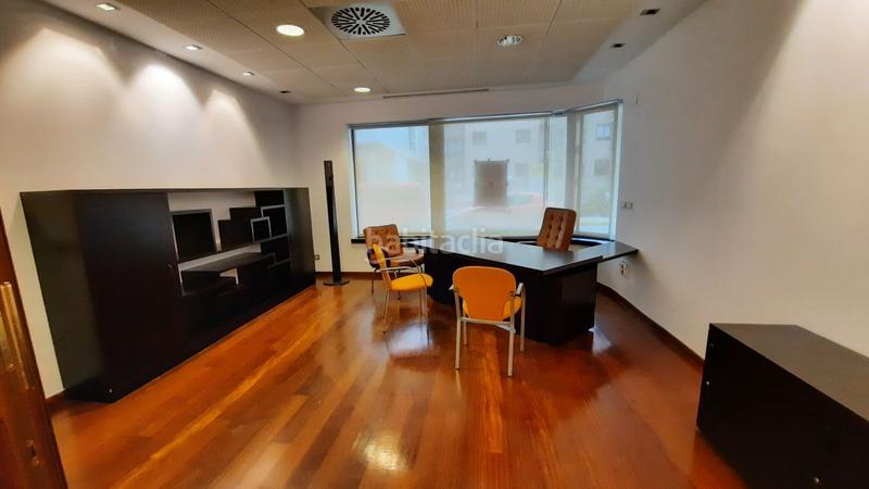 Foto 220cb0ae-fa46-442a-b555-f5a95b548f05. Local comercial a Perillo Oleiros