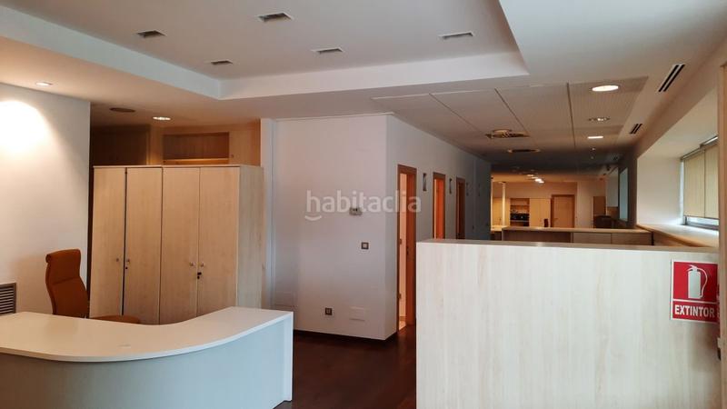 Foto bc9b747b-0087-47cb-8a93-d940fe67bcef. Local comercial a Perillo Oleiros