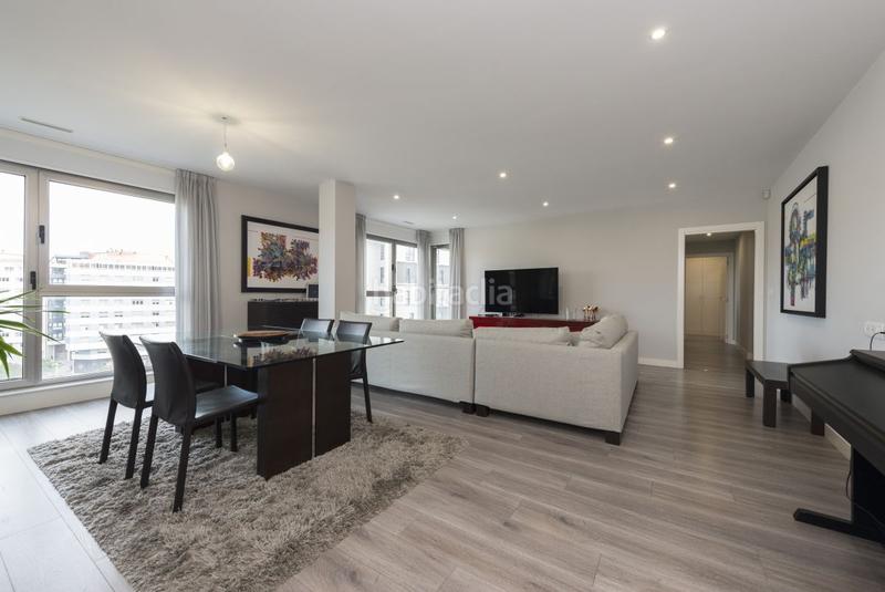 Foto 0ef0d227-7a95-4377-a49c-3b2d5a3cf956. Appartamento con riscaldamento parcheggio in Riazor - Visma Coruña (A)