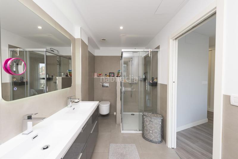 Foto 248cb101-d84e-4ce3-9d23-98a96f915378. Appartamento con riscaldamento parcheggio in Riazor - Visma Coruña (A)