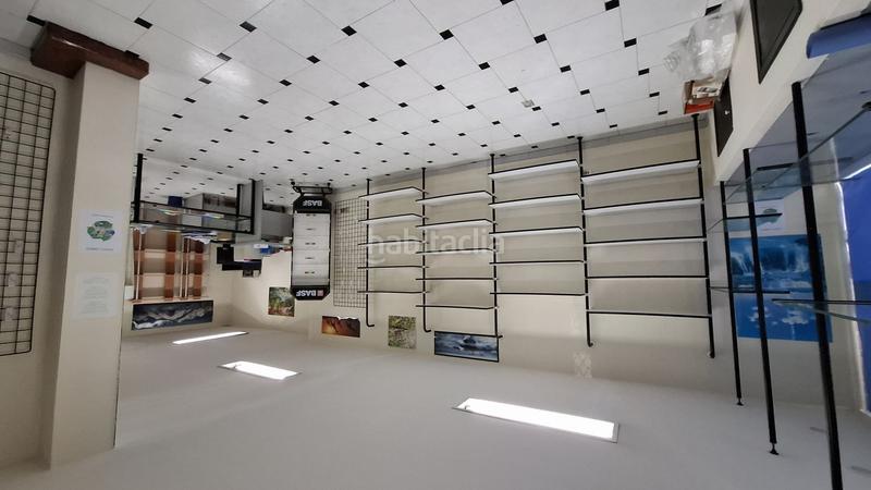 Foto 904a123f-053d-4457-8384-ec29a92b7403. Lloguer local comercial a Cuatro Caminos - Plaza de la Cubela Coruña (A)