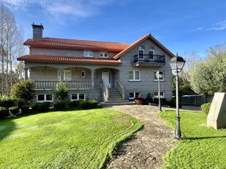 Xalet a Carballo. Chalet en venta en carballo, 6 dormitorios.
