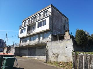 Edifici a Oleiros Pueblo. Edificio en venta en oleiros.