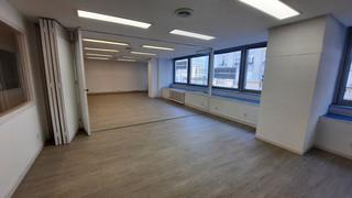 Location Bureau à Ensanche. Oficina en alquiler en centro  plaza pontevedra, 2 dormitorios.