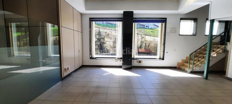Foto 1c6092d5-8bb4-450a-9878-56d28043d670. Rent business premise in Paseo de los Puentes - Santa Margarita Coruña (A)