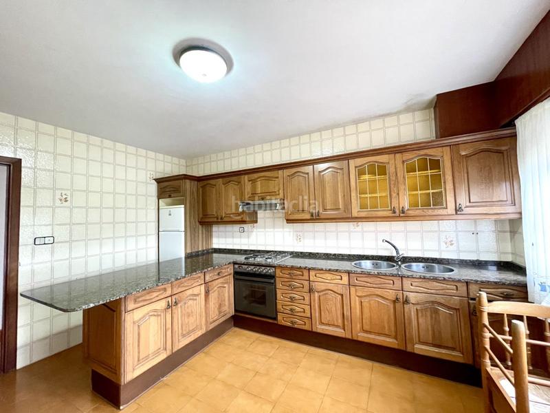 Foto 18d8ee9a-5a78-4858-943f-586f292a3404. Chalet  en venta , 7 dormitorios. en Loureda - Lañas - Barrañán Arteixo