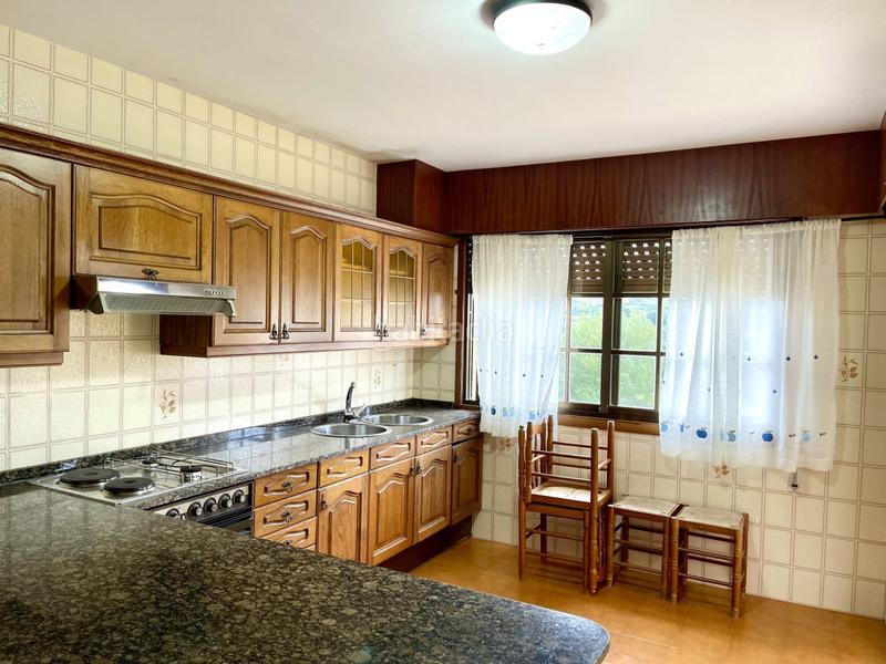 Foto a565b6d1-008e-47ea-b93d-7353b0bc6db3. Chalet  en venta , 7 dormitorios. en Loureda - Lañas - Barrañán Arteixo