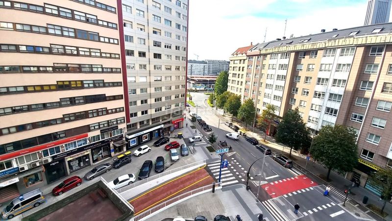 Foto a912c1d5-75e3-41d9-9aeb-12a438944426. Lloguer pis amb calefacció aparcament a Cuatro Caminos - Plaza de la Cubela Coruña (A)