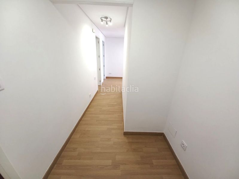 Foto 4d6a7c26-7309-489f-a1e3-095f5a80f250. Rent flat with heating parking in Cuatro Caminos - Plaza de la Cubela Coruña (A)