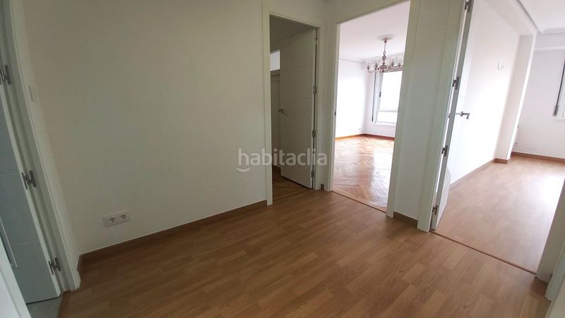 Foto a2926ee6-8b45-4507-8f48-e3d4752f8f7f. Rent flat with heating parking in Cuatro Caminos - Plaza de la Cubela Coruña (A)