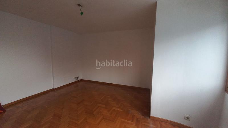 Foto f218924c-135c-4c1e-a78b-3a097e0caff9. Appartamento con riscaldamento parcheggio in Berbés - Peritos Vigo