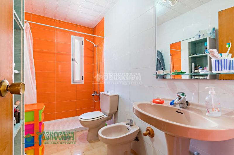 Foto 9c215414-e0a6-4096-8635-807a72dec175. Casa bifamiliare con riscaldamento in Ejido centro Ejido (El)