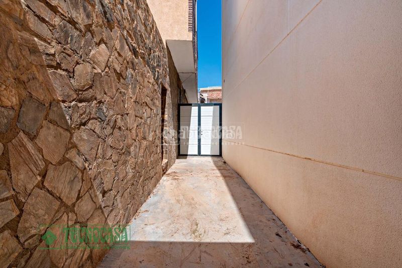 Foto cf89c060-bb9d-493e-983c-83a84675bd33. Casa aparellada a Ejido centro Ejido (El)