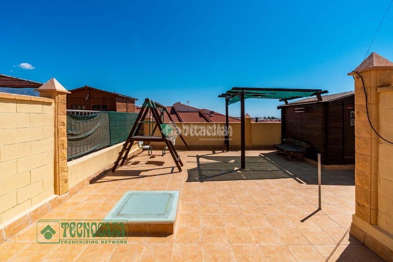 Foto e17d58c1-9b47-4a6f-acc4-a9e6818c9b2a. Casa aparellada amb calefacció a Plaza de la Luz Ejido (El)