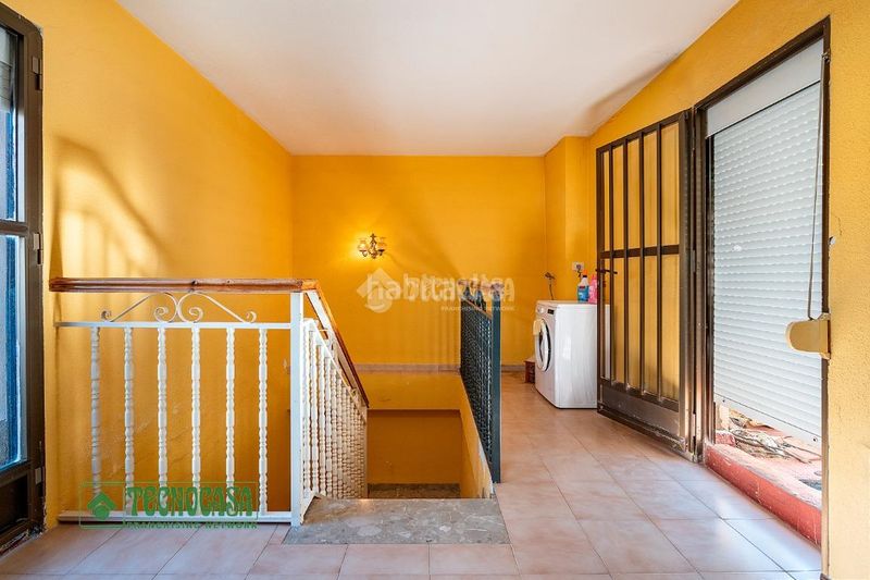 Foto 35e59e84-67d6-4fa1-b265-ba342a37dd35. Casa aparellada a Ejido centro Ejido (El)