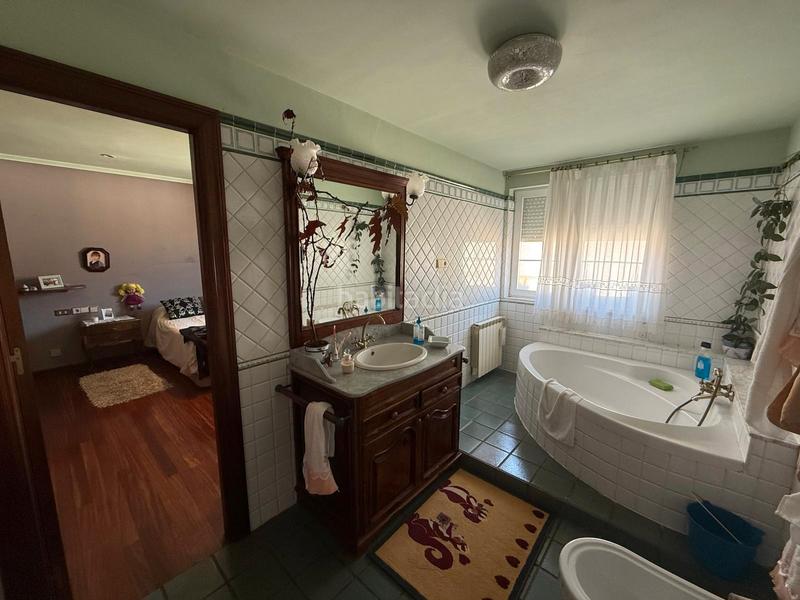 Foto a4868936-9949-4071-b704-f45d50835f41. Casa adossada a calle los braos 6 a Santa María del Páramo