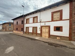 House  Calle real 29. Casa en venta en ardon