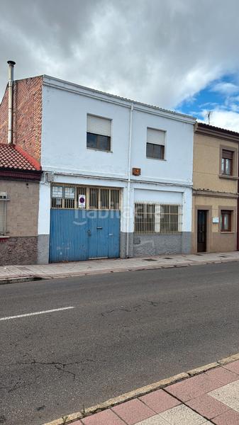 Foto 609e9221-6ba1-4574-9fd2-2df6c2dc4dc4. Capannone industriale in calle fraga iribarne 15 in León