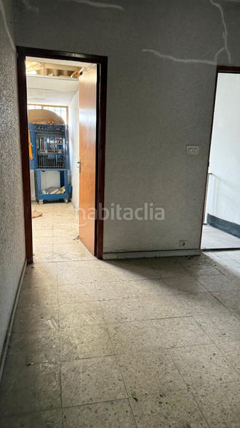 Foto a915d48d-0f48-4ce4-bb6a-af51ad0c7b56. Capannone industriale in calle fraga iribarne 15 in León