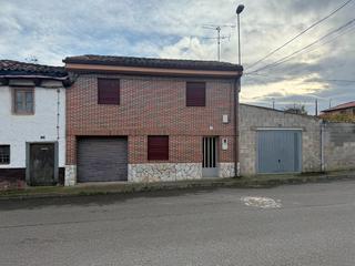 House  Calle el cueto 17. Ardon casa en venta con garaje