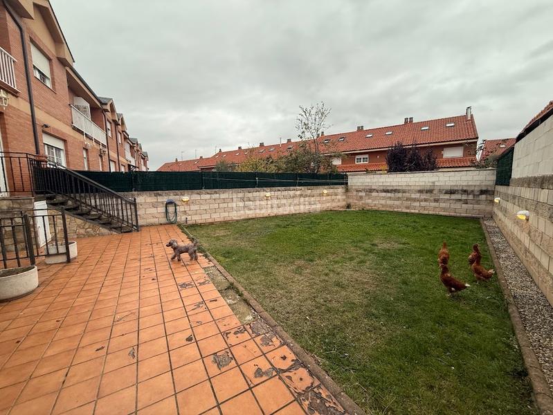 Foto ba015a7e-7890-44fb-a66c-331166a8d893. Chalet in calle los ángeles 6 in San Andrés del Rabanedo pueblo San Andrés del Rabanedo