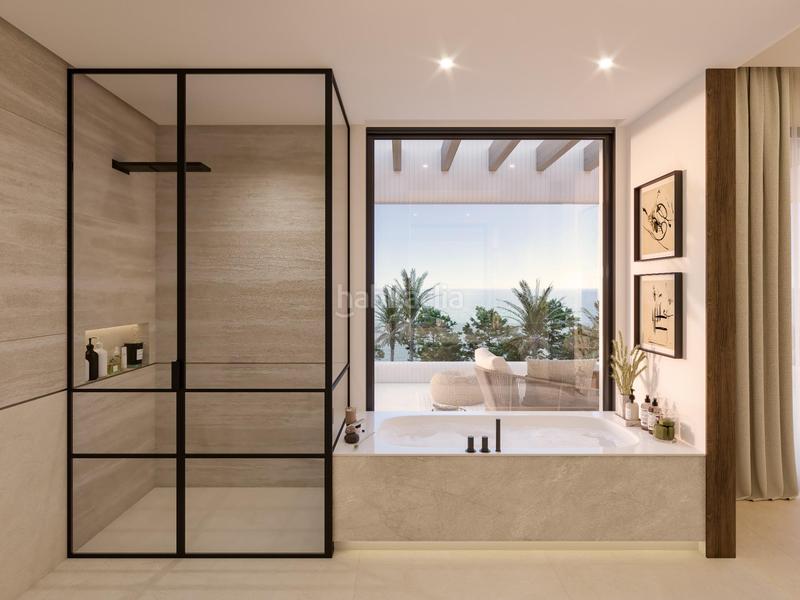 Foto 4c3237a9-b86b-45e6-857c-3e3eaa5c673f. Casa aparellada amb calefacció aparcament piscina a Marbella
