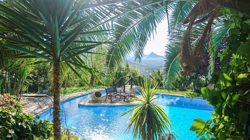 Foto 12d5e5b9-a3cf-4964-ae88-f99b0e2dd2b2. Xalet a calle ds tenteson bellavista 23196 jaen (Jaén) a Jaén