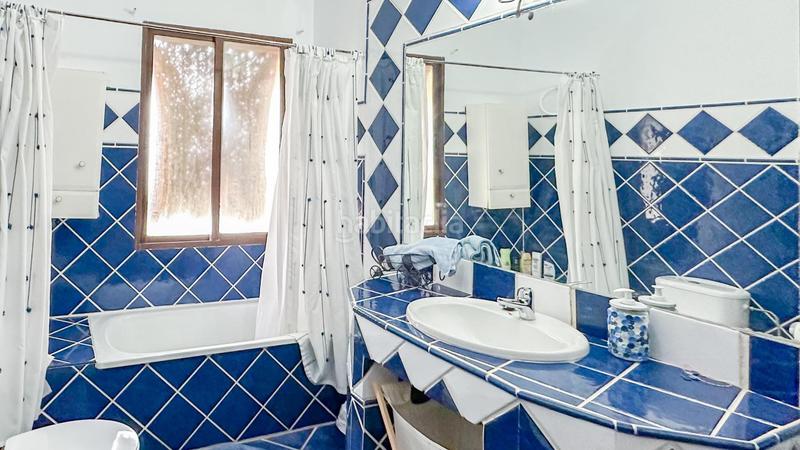 Foto 6fbc1087-59d9-4759-98e5-75728b7e6929. Xalet a calle ds tenteson bellavista 23196 jaen (Jaén) a Jaén