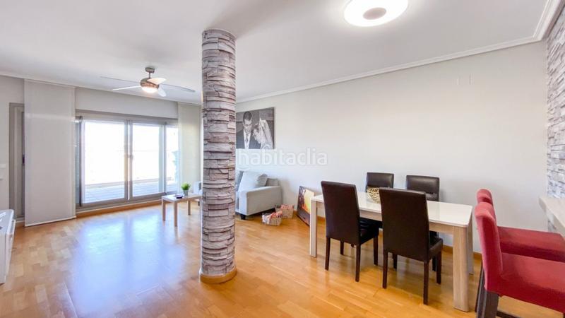 Foto de33b425-9b05-4df1-94f0-142364e3a5d2. Alquiler ático en calle pacifico 115 ático dúplex en alquiler. primera línea de playa. paseo marítimo. en Málaga