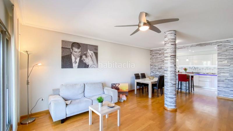 Foto 7ee0309e-a151-4b90-b701-8af3f533e179. Rent penthouse in calle pacifico 115 in Paseo Marítimo Oeste - Pacífico Málaga