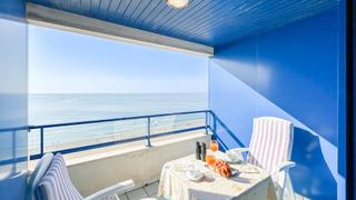 Miete Etagenwohnung  Calle pacifico. Piso de 2 dormitorios frontal al mar