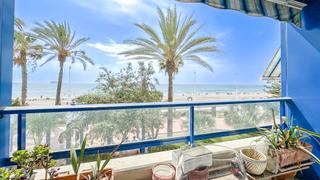 Pis a Paseo Marítimo Oeste - Pacífico. Piso de dos dormitorios en primera línea de playa
