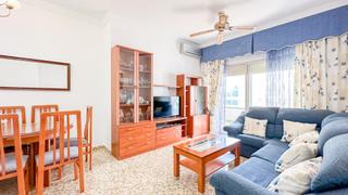 Miete Etagenwohnung in Plaza de mateo luzón 1. Piso de 4 dormitorios en zona pacífico. málaga